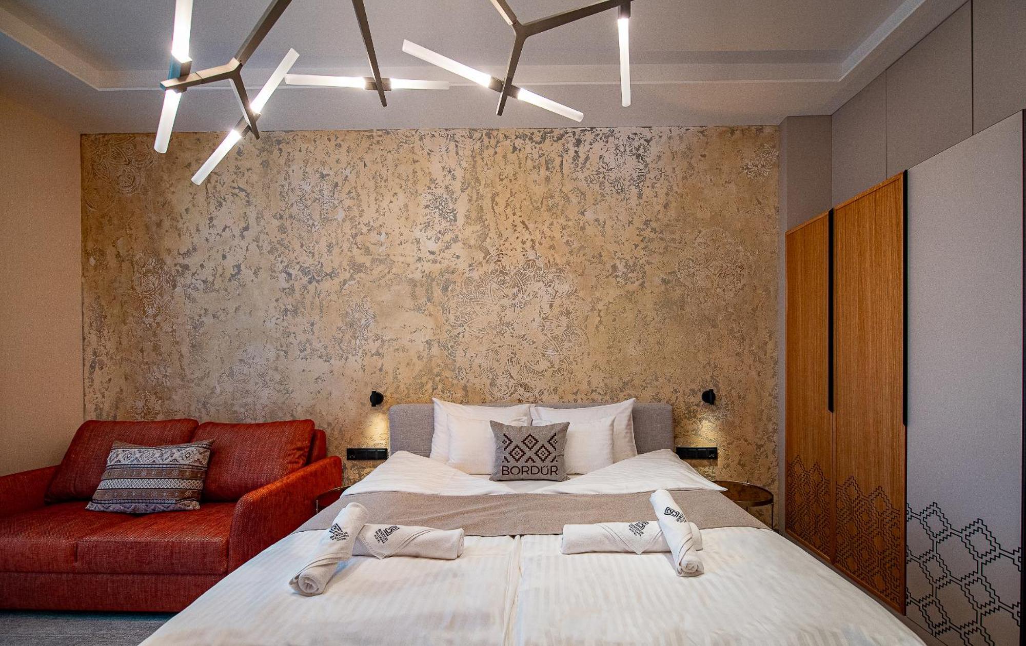 Bordur Wellness Hotel Superior Es Szonyegmuzeum Bekesszentandras Ngoại thất bức ảnh