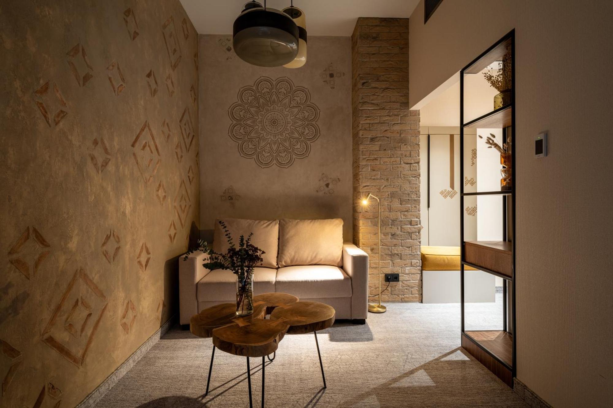 Bordur Wellness Hotel Superior Es Szonyegmuzeum Bekesszentandras Ngoại thất bức ảnh