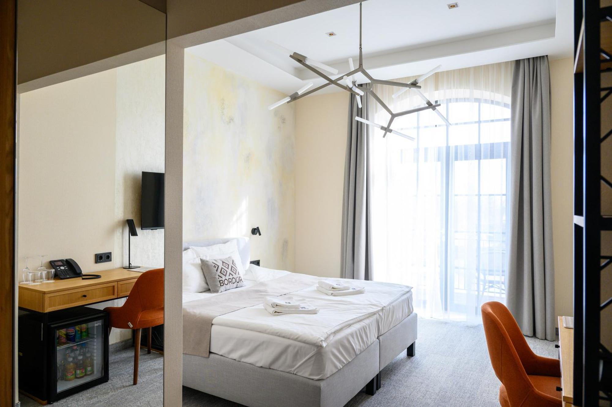Bordur Wellness Hotel Superior Es Szonyegmuzeum Bekesszentandras Phòng bức ảnh